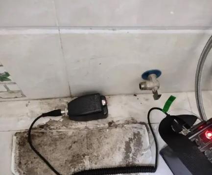 振兴屋顶漏水维修公司分享下卫生间漏水的危害及解决方法